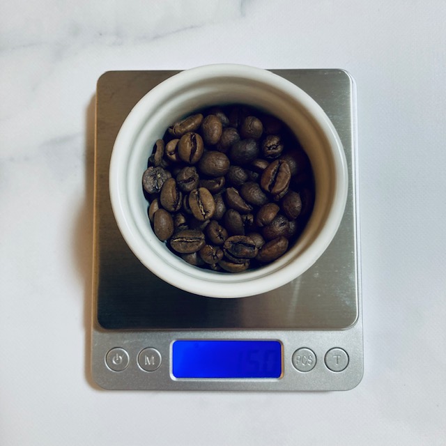 コーヒー豆を15g量ります